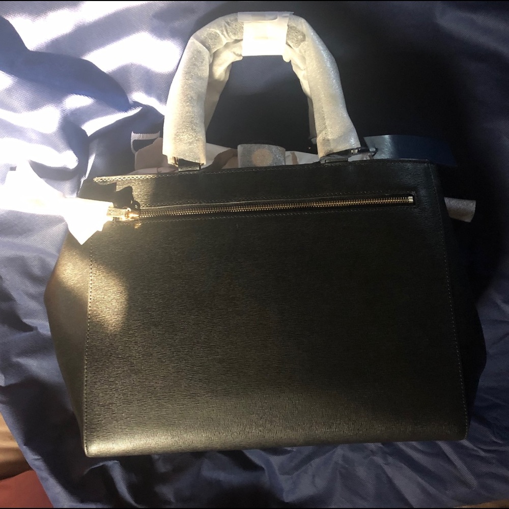 Dooney & Bourke pocket book - Picture 4 of 5